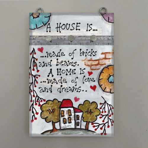 Χεροκαμωτο - ομπρα - κλειδοθηκες - a house is