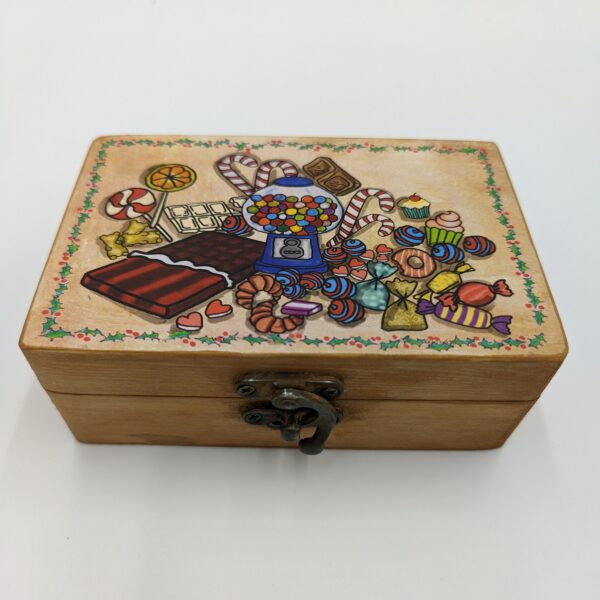 Ξύλινο κουτί - Γλυκίσματα - χεροκαμωτο ομπρα